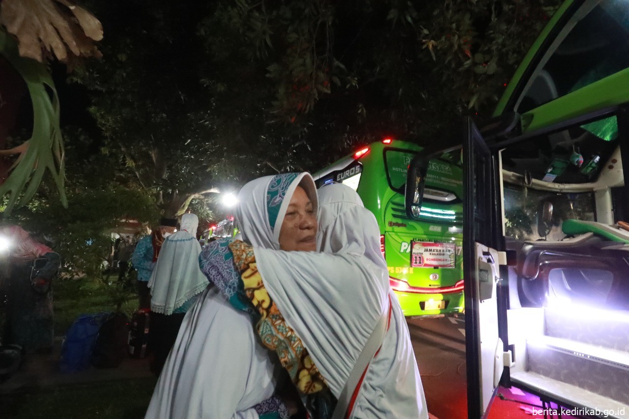 Pemulangan Jamaah Haji Kabupaten Kediri Kloter 11