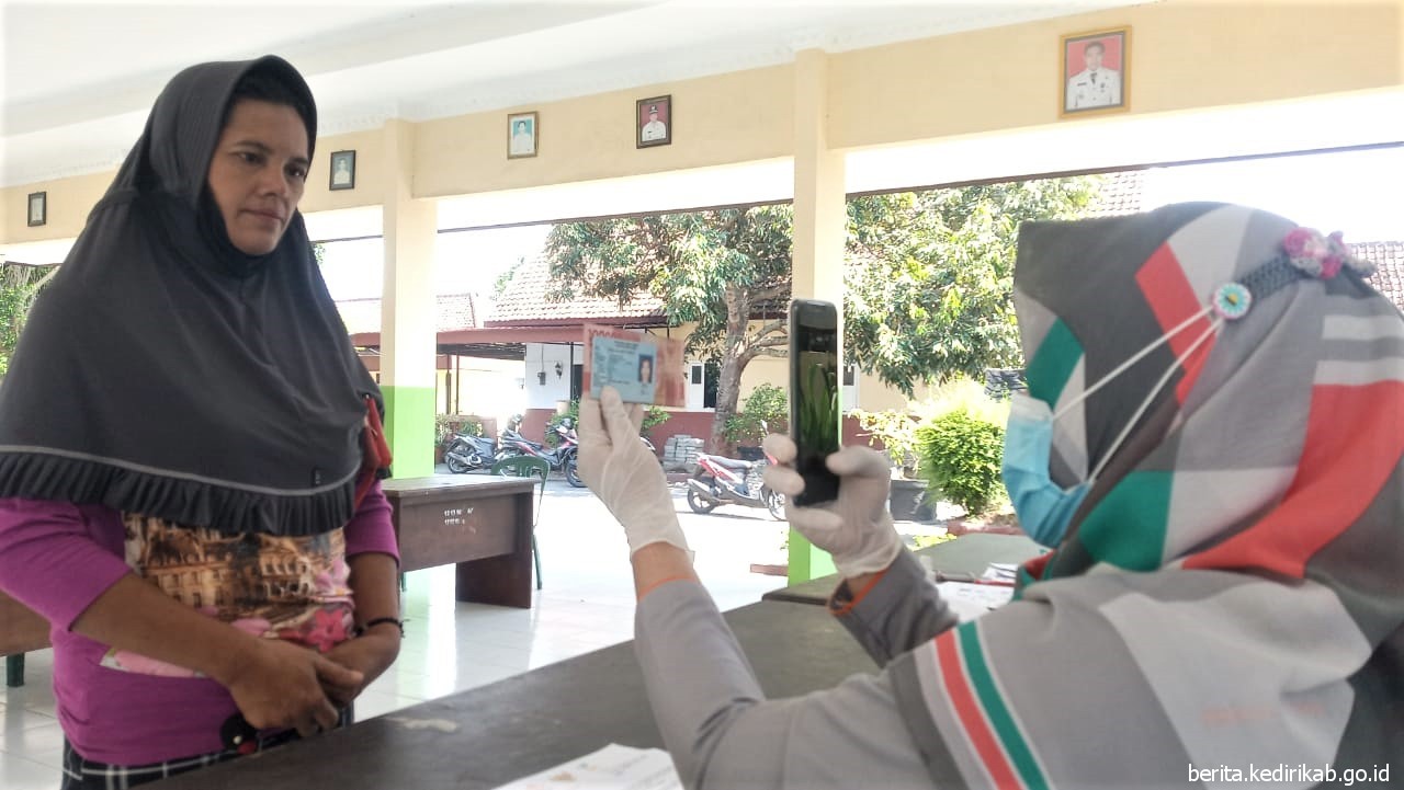 8.383 Keluarga Penerima Manfaat (KPM) di Kabupaten Kediri Terima BST Tahap VII