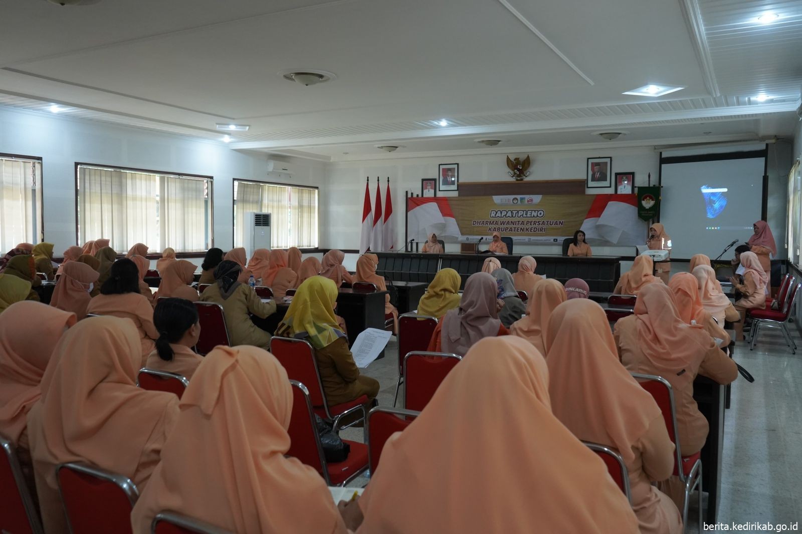 Rapat Pleno Dharma Wanita Persatuan Beri Edukasi Menopause