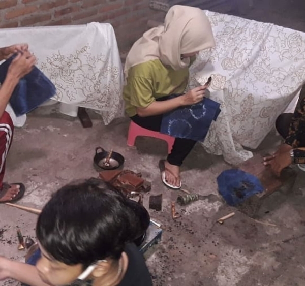 Tiga Penyandang Disabilitas Ikuti Pelatihan Seni Batik di Klaten